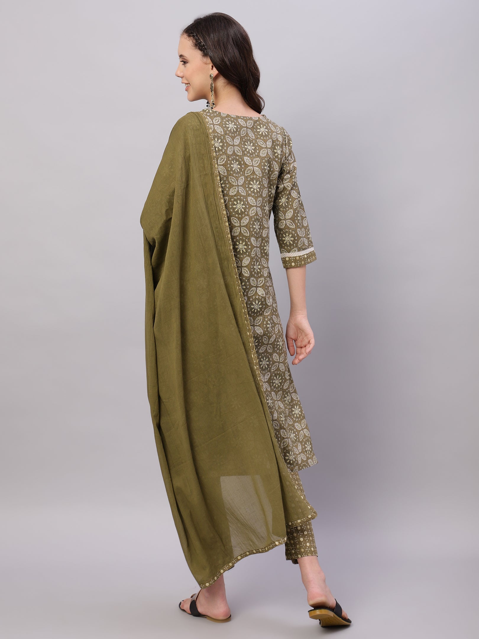 Women Green Ethnic Motifs Floral Print Kurta with Trousers & Dupatta