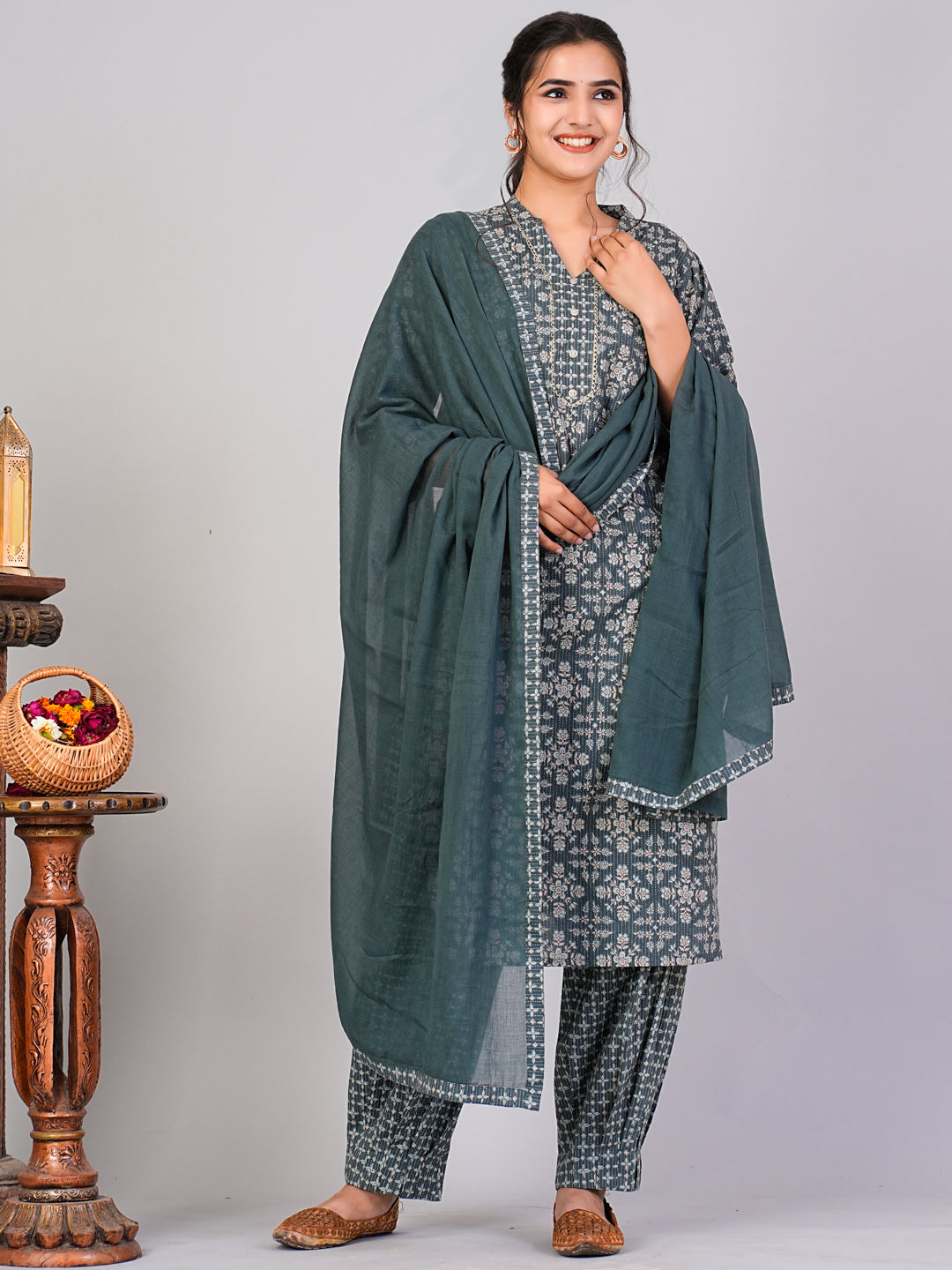 Women Green Ethnic Motifs Floral Print Kurta with Trousers & Dupatta